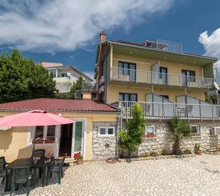 In With Terrace, Air Conditioning, Wi-fi