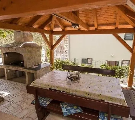 In With Terrace, Air Conditioning, Wi-fi Apartment